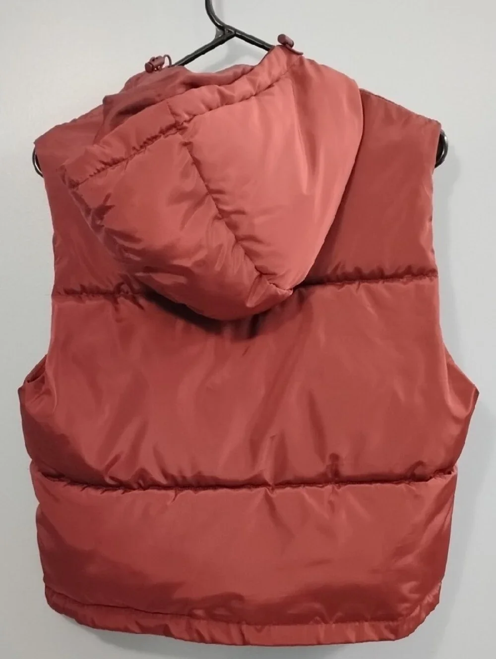 NWOT SugarKiss Dusty Rose Hooded Puffer Vest Size Medium - Picture 4 of 4